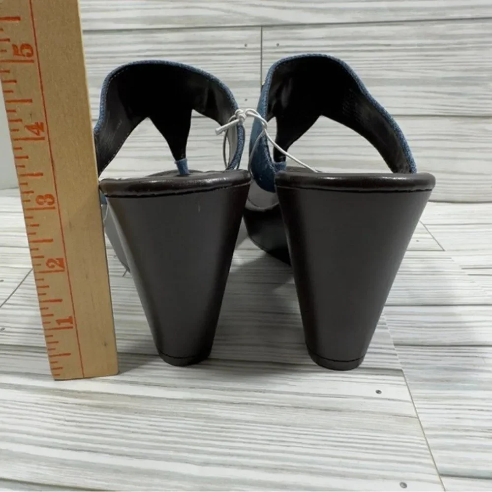 BCBGENERATION DOMINIQUE DENIM THONG WEDGE‎ SANDALS NWT 8 Y2K
